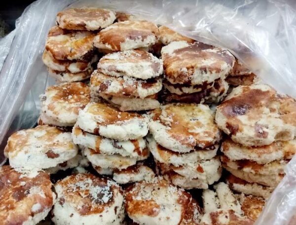 Delicious Khalifa Nan Khatai cookies fresh from Lahore's Mochi Gate, now available for nationwide delivery